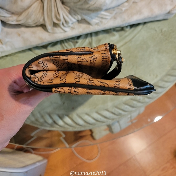 L.A.M.B. Gwen Stefani Trompe L'oeil Script Fold Over Clutch Luxury Designer #576 - Picture 13 of 13